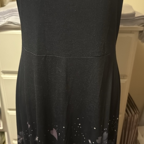 Elegant Black and Pink Floral Dress - Picture 4 of 9